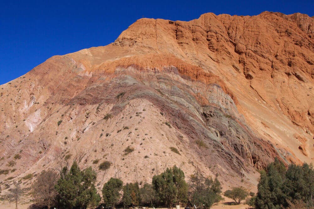 Montagne aux 7 couleurs