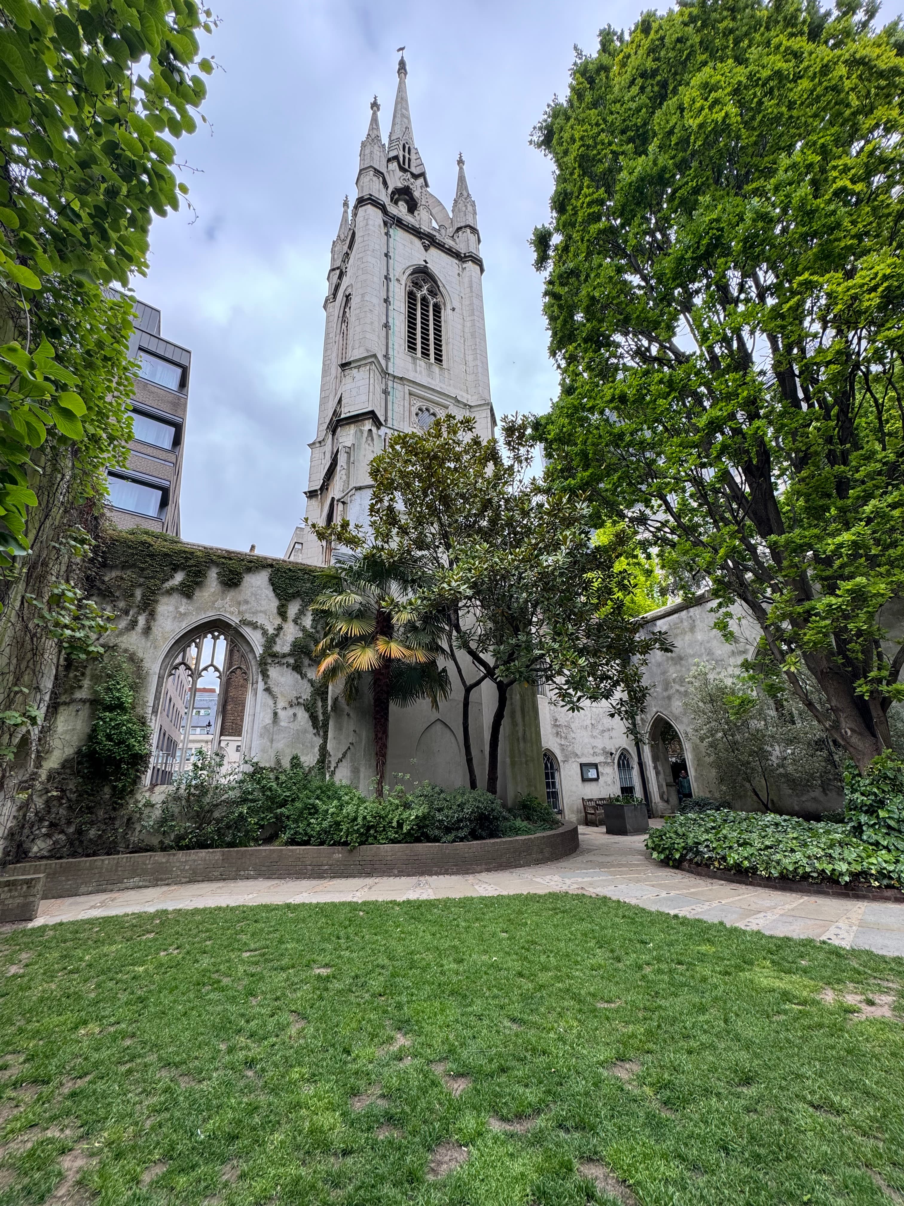 St Dunstan in the East Church Garden